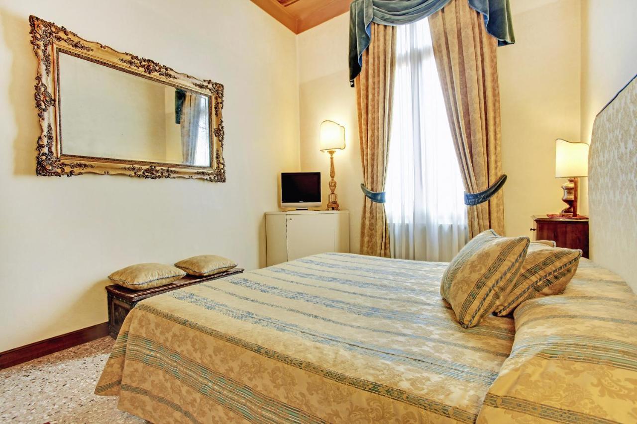 Palazzo Schiavoni Residenza D'epoca & Suite-apartments Pensión