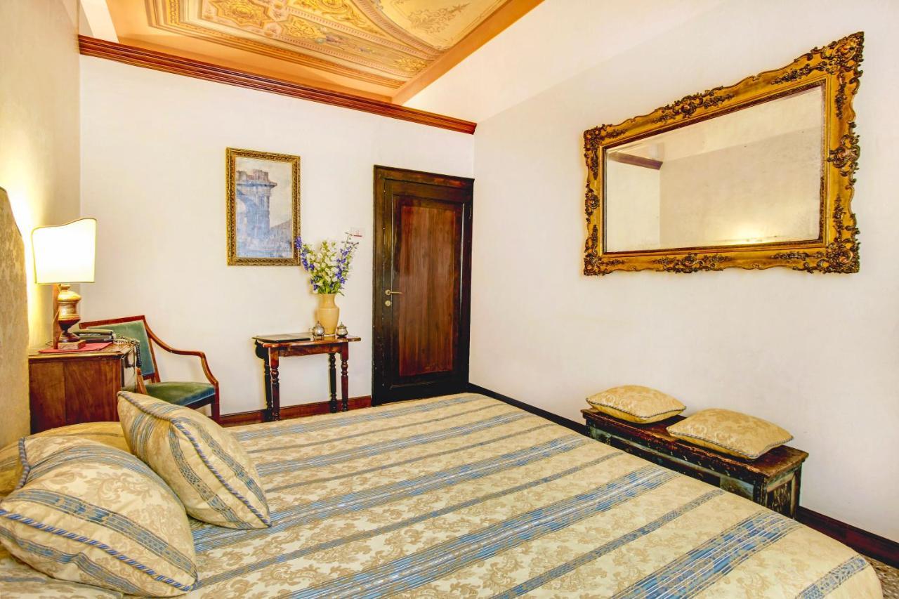 Palazzo Schiavoni Residenza D'epoca & Suite-apartments Maison d'hôtes