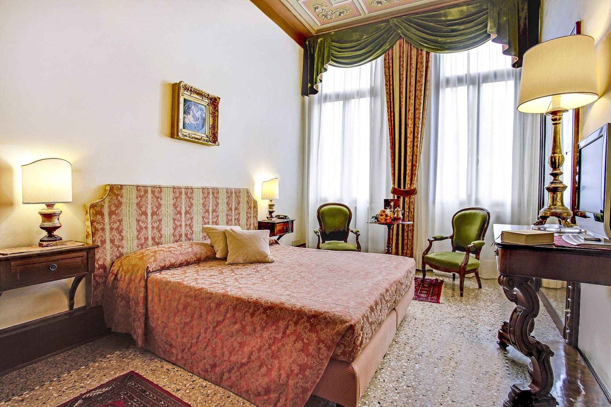 Maison d'hôtes Palazzo Schiavoni Residenza D'epoca & Suite-apartments 3*